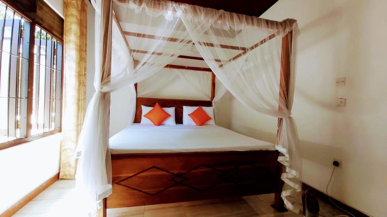 Villa Senan - 2 Apartments - มิริสซา ภายนอก รูปภาพ