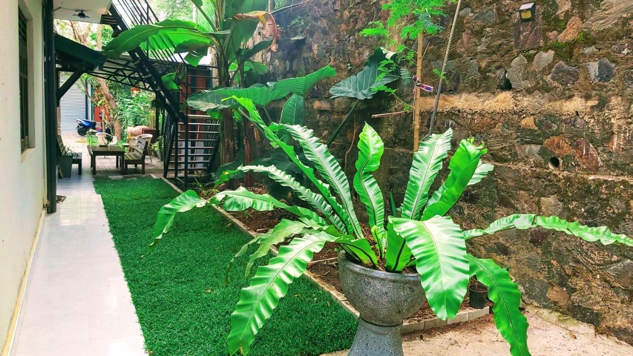 Villa Senan - 2 Apartments - มิริสซา ภายนอก รูปภาพ