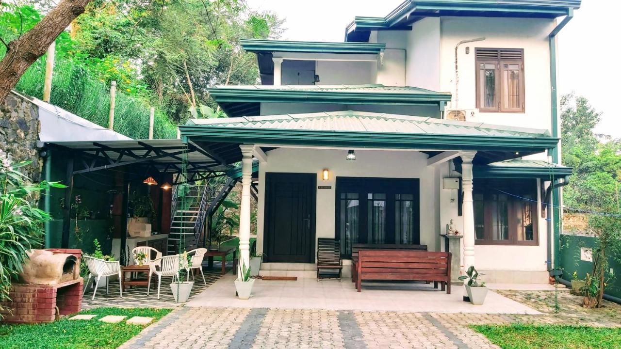 Villa Senan - 2 Apartments - มิริสซา ภายนอก รูปภาพ